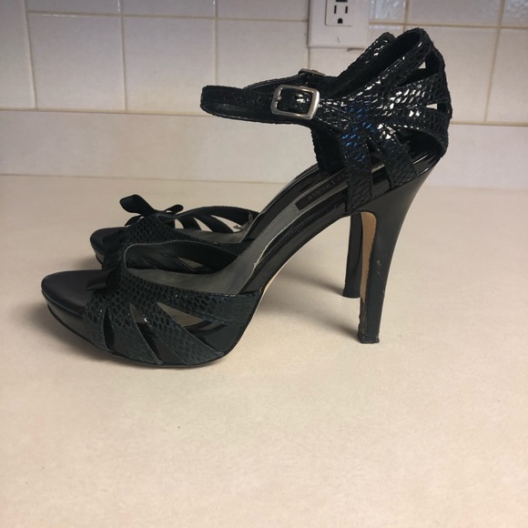 White House Black Market - Picture 1 of 2